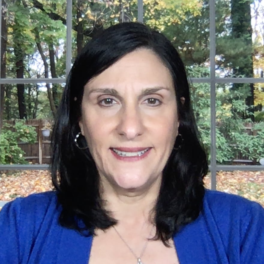 headshot_0000_victoria